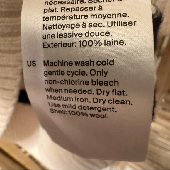 COS %100 Wool Striped Crewneck Sweater in cream black size M - Picture 6 of 6